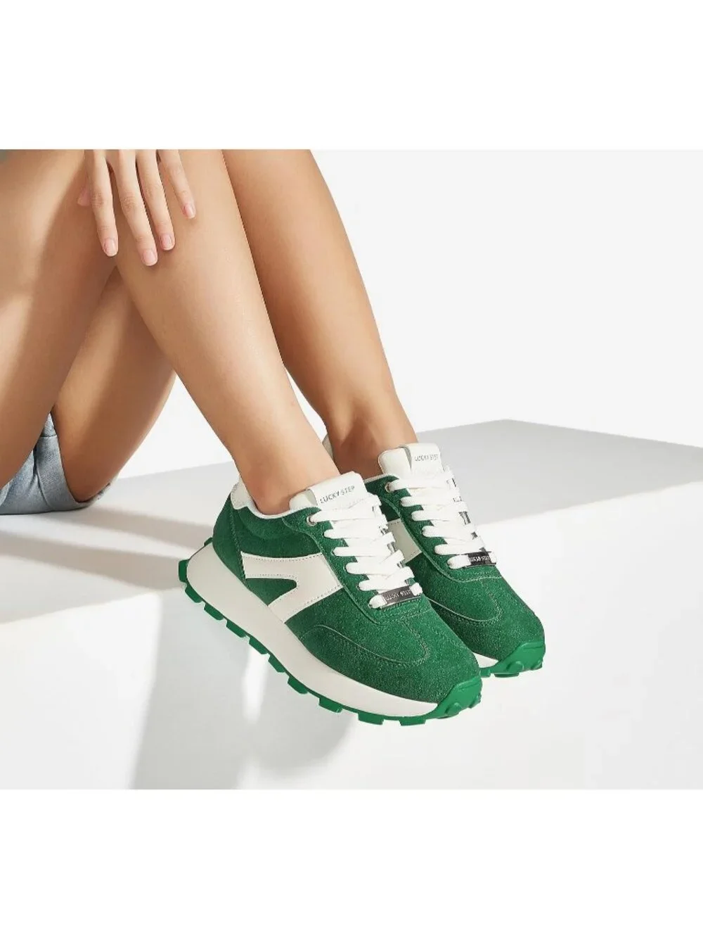 Women's Green Retro Classic Stylish Lace Up Tennis Running Walking Sneakers